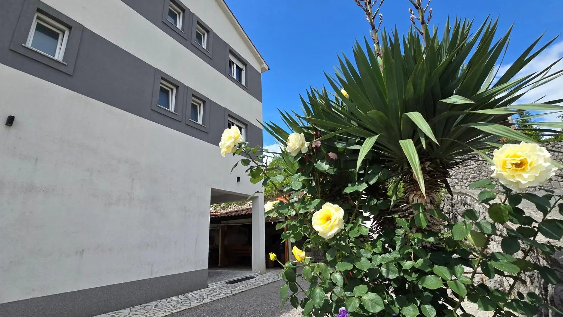 Apartments With A Parking Space Kastav, Opatija - 13457
